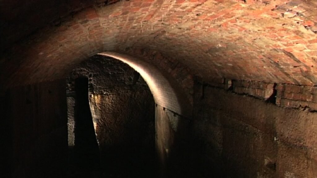 idee di viaggio nella Liverpool sotterranea, #I tunnel di Williamson a Liverpool: un tesoro nascosto