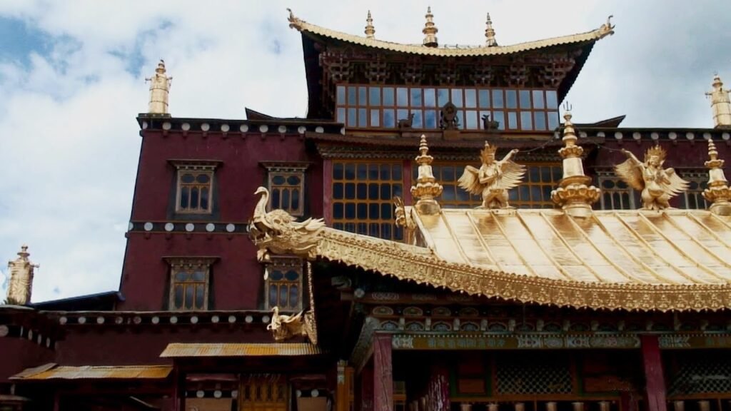 viaggio Shangri-La Tibet cinese Yunnan monastero Ganden Sumtseling, Zhongdian: il segreto del Tibet nascosto nelle montagne dello Yunnan