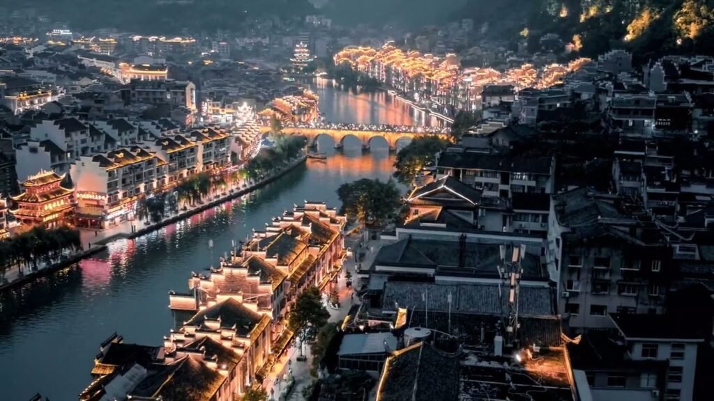 Zhenyuan borgo antico Cina fiume Wuyang templi tradizionali, Zhenyuan, l&#8217;antica Venezia cinese dove il tempo si è fermato