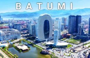 Batumi: viaggio nella capitale georgiana del Mar Nero tra architettura futuristica e tradizioni millenarie