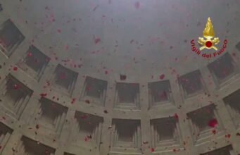 La pioggia di petali al Pantheon di Roma: quando il sacro danza nell’antico No News la rivista dell'ozio e della serendipità, Ozio e serendipità