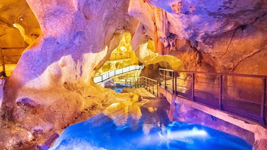 Cueva del Tesoro Málaga grotta marina Europa, La Cueva del tesoro svela i segreti del mediterraneo