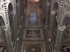 Il libro di marmo che racconta cinque secoli di fede