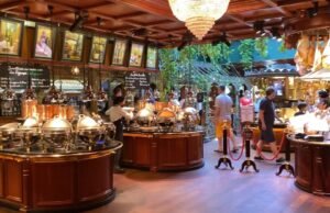 Les Grands Buffets di Narbona: il più grande all you can eat del mondo dove l’abbondanza incontra la grande cucina francese