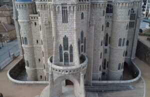 Il palazzo incantato di Gaudí ad Astorga: viaggio nel capolavoro sconosciuto del genio catalano