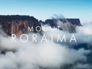 Monte Roraima: il plateau più antico della Terra dove la vita ha scritto le proprie regole