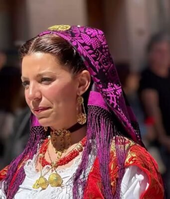 Sant’Efisio, quattro giorni a piedi tra fede, macchia mediterranea e archeologia in Sardegna