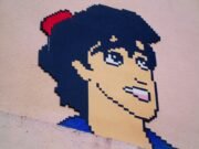 MifaMosa: il misterioso street artist che trasforma i cartelli stradali in mosaici pixel art e racconta le città europee