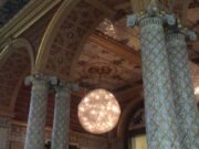 Dove l’arte si siede a tavola: il Victoria & Albert Museum e il café più antico del mondo museale