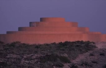 Voz do Mar a Sagres: l’installazione artistica che trasforma la voce dell’oceano in architettura sonora No News la rivista dell'ozio e della serendipità, Ozio e serendipità