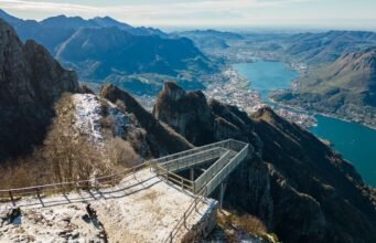 Sospesi sull’azzurro: il balcone d’acciaio che trasforma il Lago di Como in un’emozione verticale No News la rivista dell'ozio e della serendipità, Ozio e serendipità