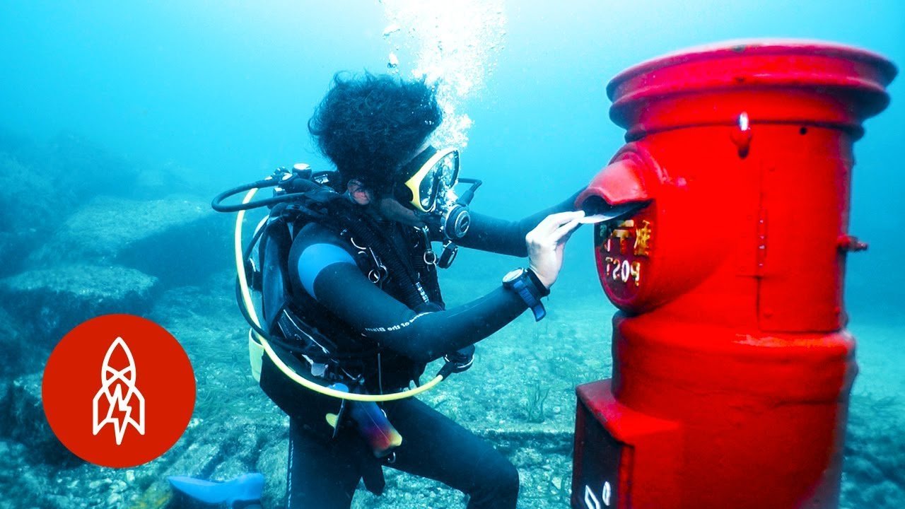 a dieci metri sotto il mare c8217232 una cassetta postale che funziona davvero da Nonewsmagazine.com a dieci metri sotto il mare c8217232 una cassetta postale che funziona davvero