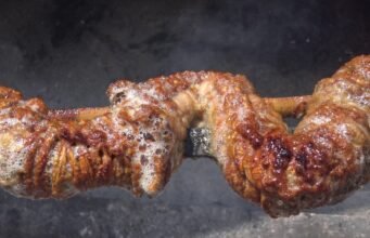 Sa cordula sarda: la treccia di interiora che racconta millenni di tradizione pastorale No News la rivista dell'ozio e della serendipità, Ozio e serendipità