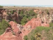 Miniere di bauxite di Spinazzola: il paesaggio marziano nel cuore della Puglia