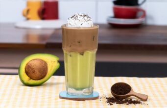 Avocado e caffè insieme nel bicchiere No News la rivista dell'ozio e della serendipità, Ozio e serendipità