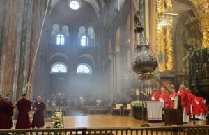 Il turibolo gigante che oscilla da 800 anni sopra le teste dei pellegrini di Santiago