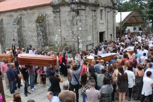Il paese dove i vivi si fanno seppellire per ringraziare di essere ancora vivi No News la rivista dell'ozio e della serendipità, Ozio e serendipità