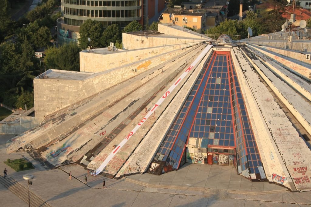 MONUMENTI IMPERMANENTI di Stefano Romano