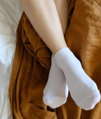 Si possono indossare i calzini per più giorni? Certo, ma meglio non farlo