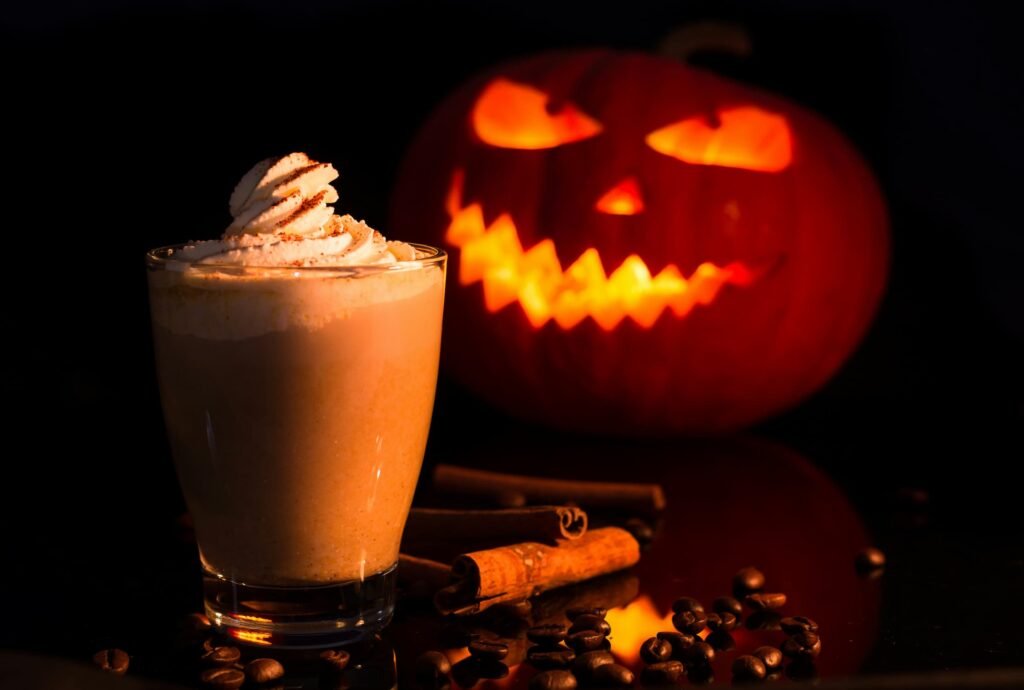 mercato economico pumpkin spice latte Starbucks industria miliardi dollari, L’impero del pumpkin spice: quando un aroma diventa economia