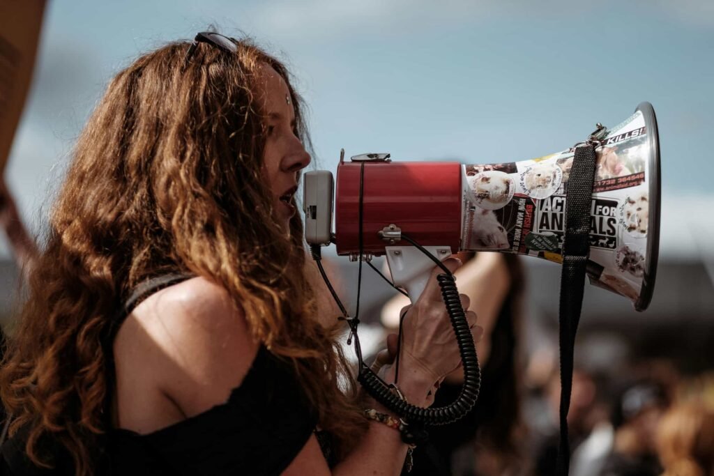 bevande politiche consumo consapevole attivismo, Quando la bibita diventa dichiarazione: l&#8217;ascesa delle bevande politiche