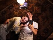 Lo smartphone è diventato il confidente degli italiani