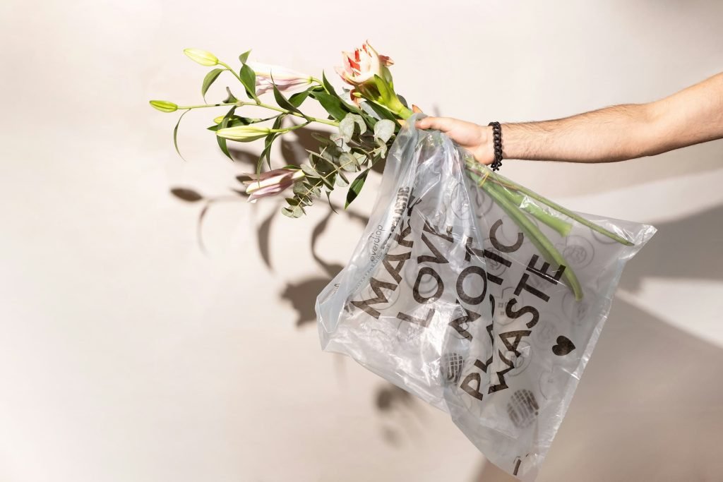 sacchetto di plastica he si scioglie in acqua, SoluBag: Il sacchetto che scompare in acqua 