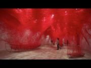 Chiharu Shiota al MAO di Torino: l’arte tessuta che esplora memoria e anima