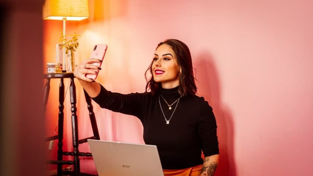 rapporto degli italia con gli influencer, #Cosa pensano gli italiani degli Influencer?