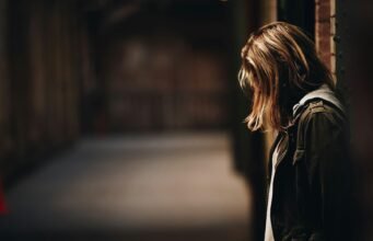 Anuptafobia: la fobia segreta che ci spinge ad amare per paura, non per scelta No News la rivista dell'ozio e della serendipità, Ozio e serendipità
