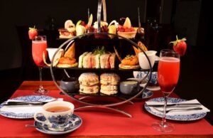 L’alzatina del tè all’inglese e i benefici del tè