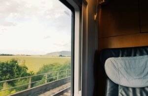 Viaggiare tra i colori dell’autunno sui treni panoramici d’Europa