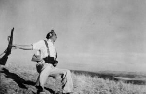 Camera Torino, Robert Capa e Gerda Taro: la fotografia, l’amore, la guerra. 14 febbraio – 2 giugno 2024 Robert Capa Death of a loyalist militiaman Spain, Córdoba front. Early September, 1936 Robert Capa © International Center of Photography / Magnum Photos
