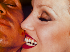 Le mostre di Helmut Newton e Patrick Mimran a Le Stanze della Fotografia Helmut Newton, Jerry Hall, Vogue America. Miami, 1974 Jerry Hall, American Vogue. Miami, 1974 © Helmut Newton Foundation