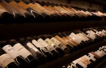 Il vino beverino conquista il mercato: drinkability, basso alcol e nuovi consumatori ridisegnano il settore nel 2026 No#News la rivista dell'ozio e della serendipità, Ozio e serendipità