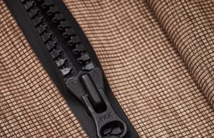 Ingegneria e moda per la giacca in legno